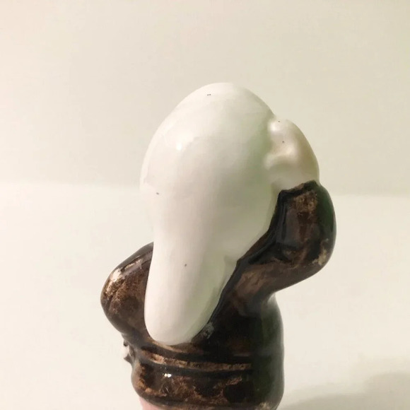 Vintage Disney  Snow White Sneezy Dwarf White Hat Figurine 3.5 Inch Tall Japan - Picture 9 of 16